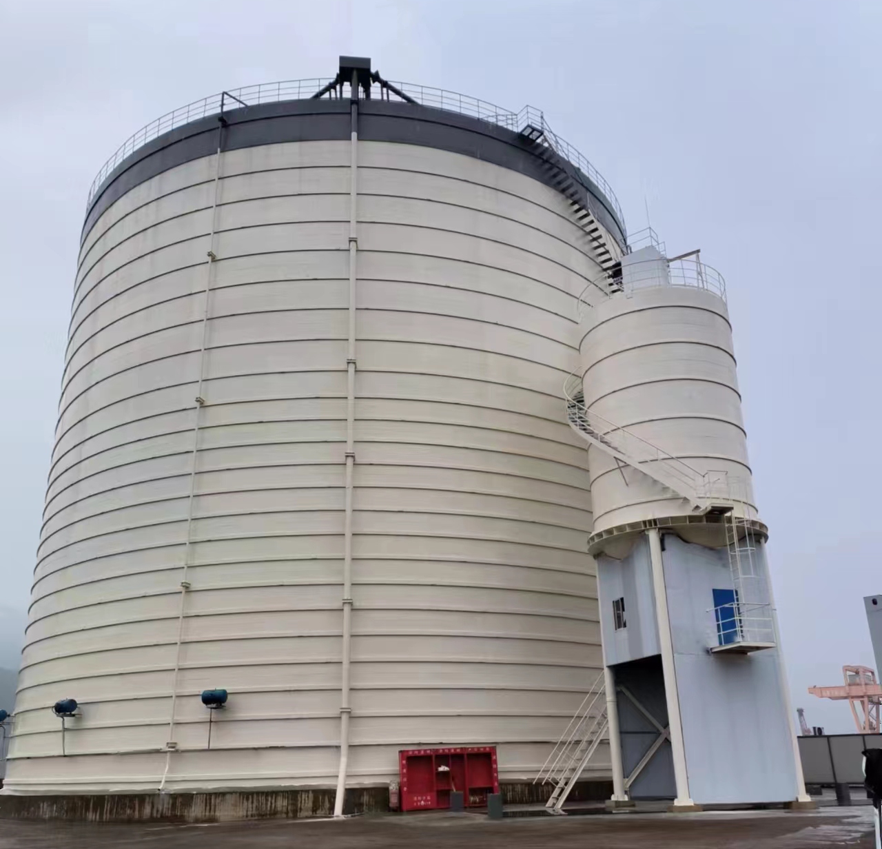 科尔沁左翼后10万吨水泥钢板库