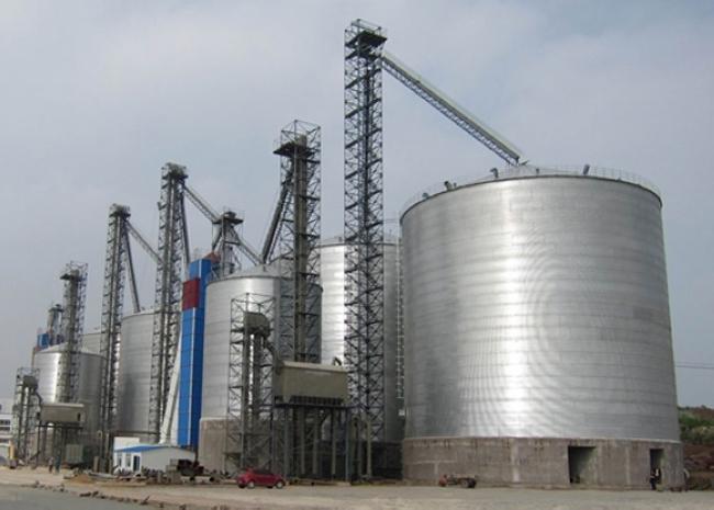 科尔沁左翼后大型钢板库构造参数及水泥储存质量